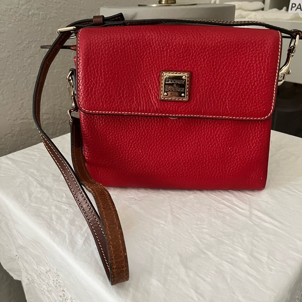 Crossbody/Shoulder bag in Red